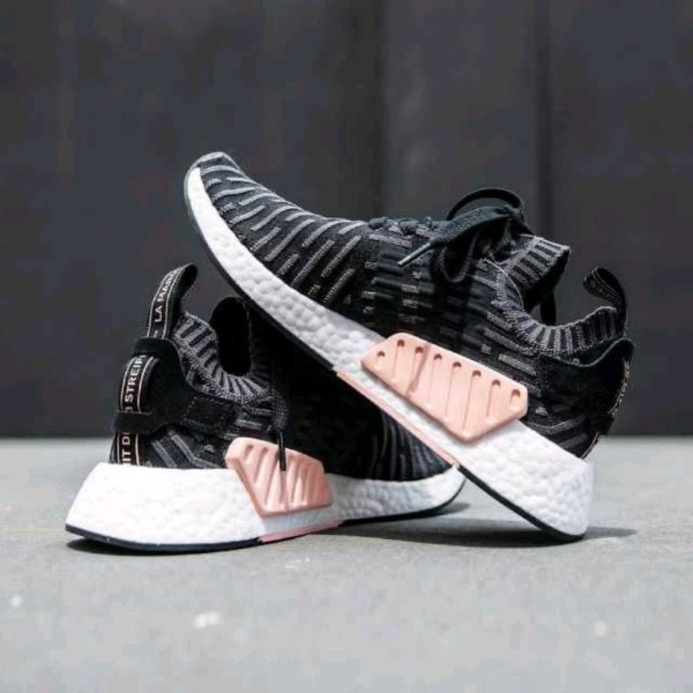 Adidas Original NMD R2 Sneakers in Black/Pink